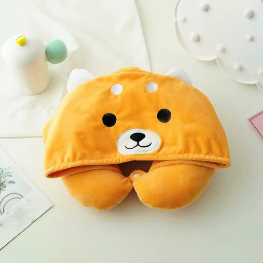 Una almohada de cuello con capucha para viaje con diseño del perrito Shiba Inu Kawaii