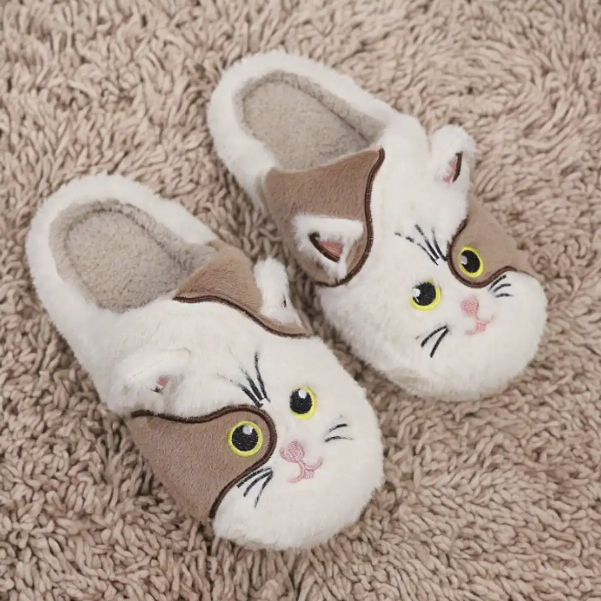 Pantufla Bordado Gato Kawaii