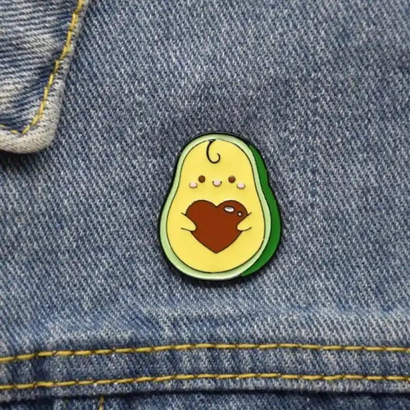 Pin con Diseño de Palta Cuesco Corazón