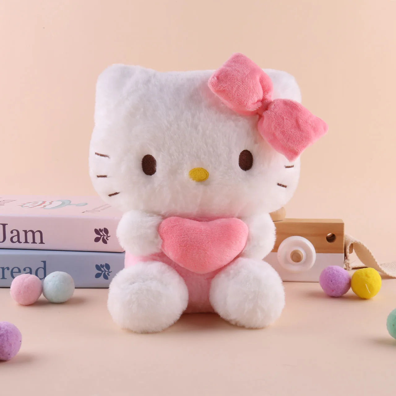 Peluche Sanrio de corazoncito 22cm